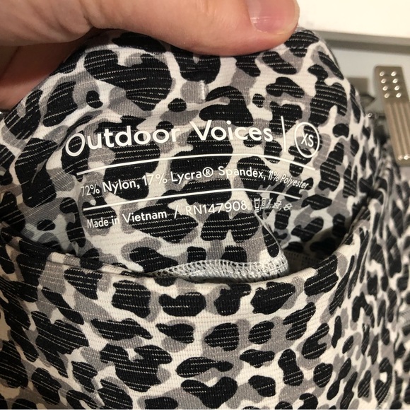 Outdoor Voices TechSweat Flex 7/8 Leopard Print Leggings - Picture 3 of 6